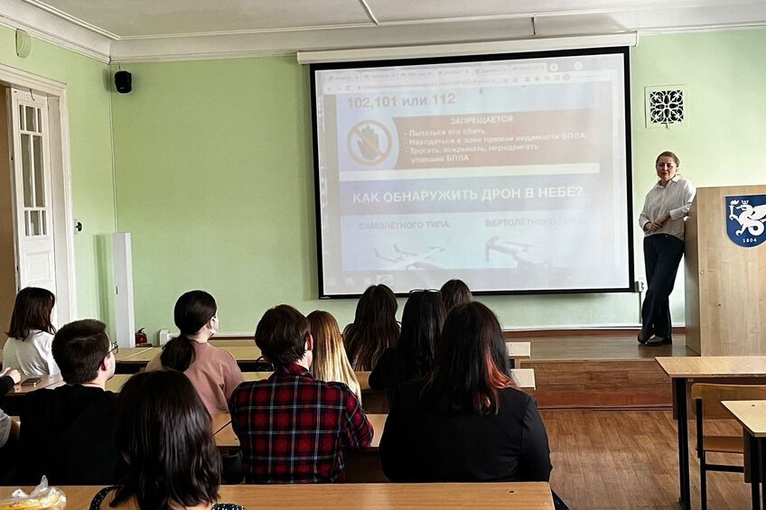 Аспекты антитерроризма обсудили на кураторских часах Аспекты антитерроризма обсудили на кураторских часах