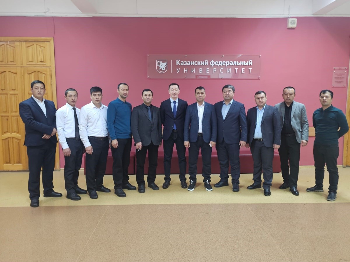 ������ ������� PhD �������� �.�. ��� ��������� �����������