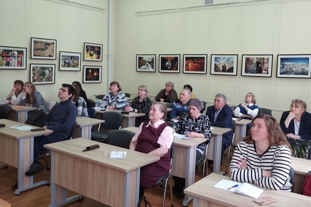 Прошли краткосрочные курсы повышения квалификации учителей физики Елабужского района Прошли краткосрочные курсы повышения квалификации учителей физики Елабужского района