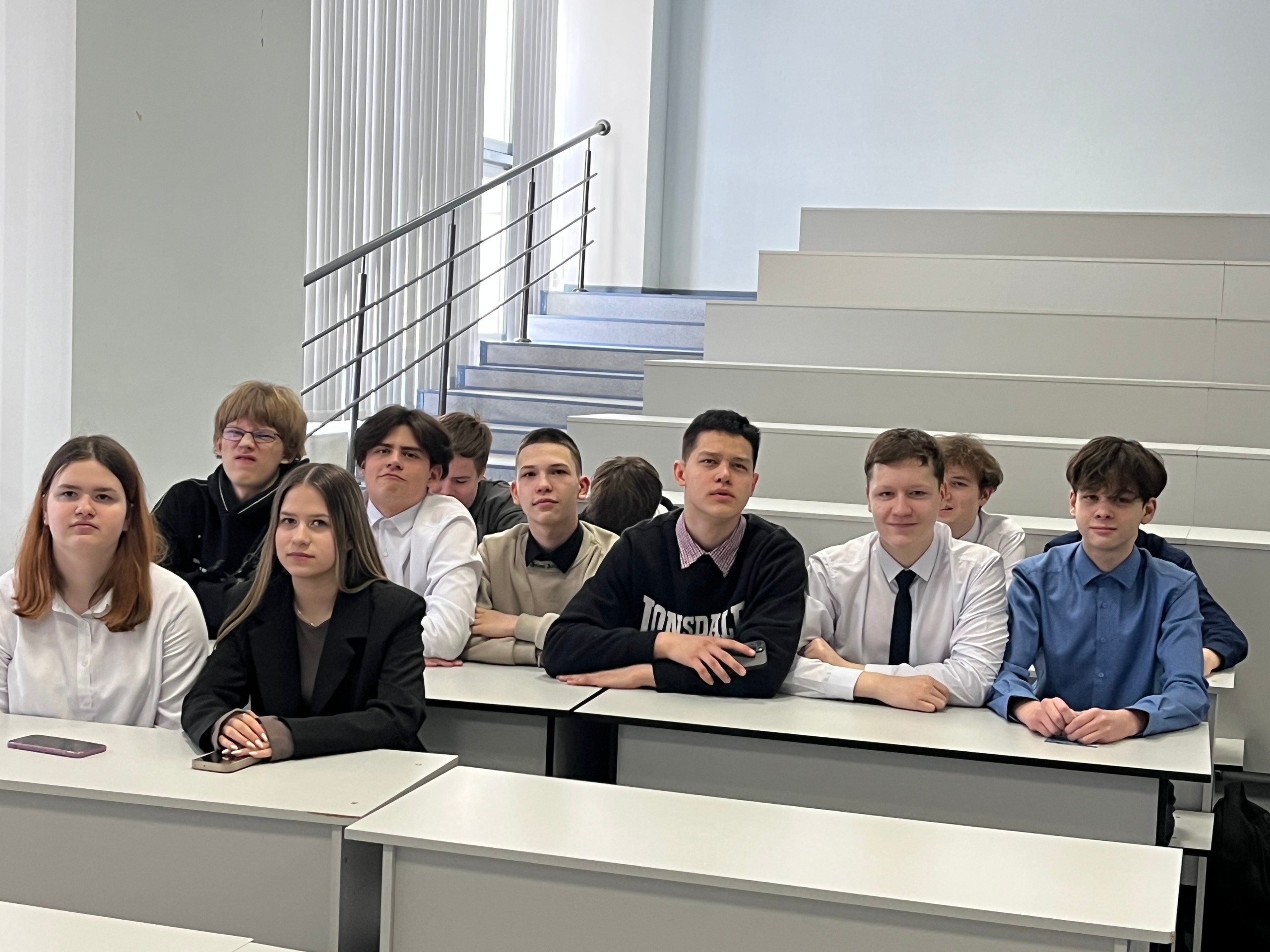 10 дорог. Одна твоя. 10 дорог. Одна твоя.