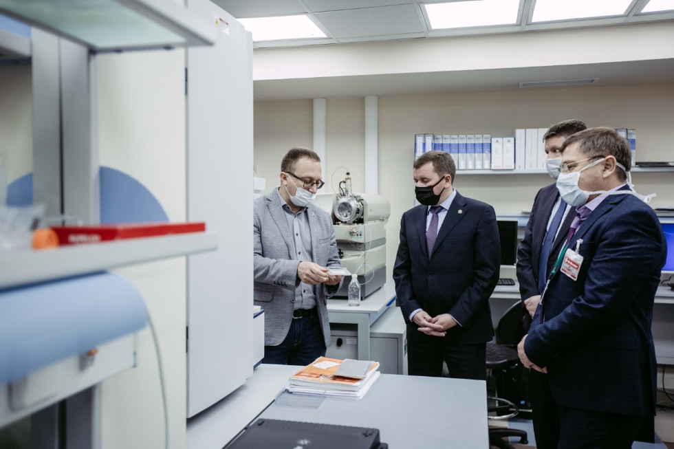 Kazan University toured by Minister of Agriculture and Food of Tatarstan Marat Zyabbarov