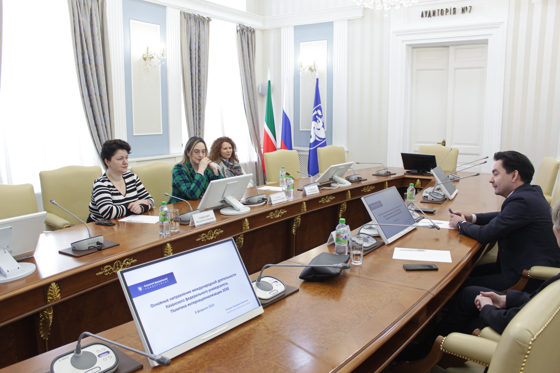 Казанский университет принял делегацию Высшей школы экономики