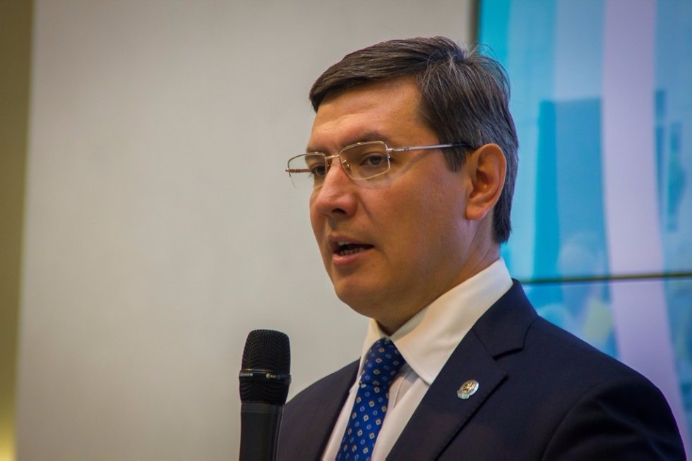 The best students will study free