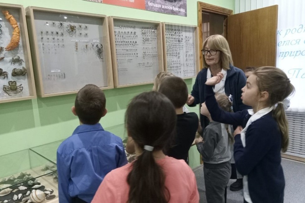 Преподаватели Елабужского института КФУ провели экскурсию для школьников по зоологическому музею ,Елабужский институт КФУ