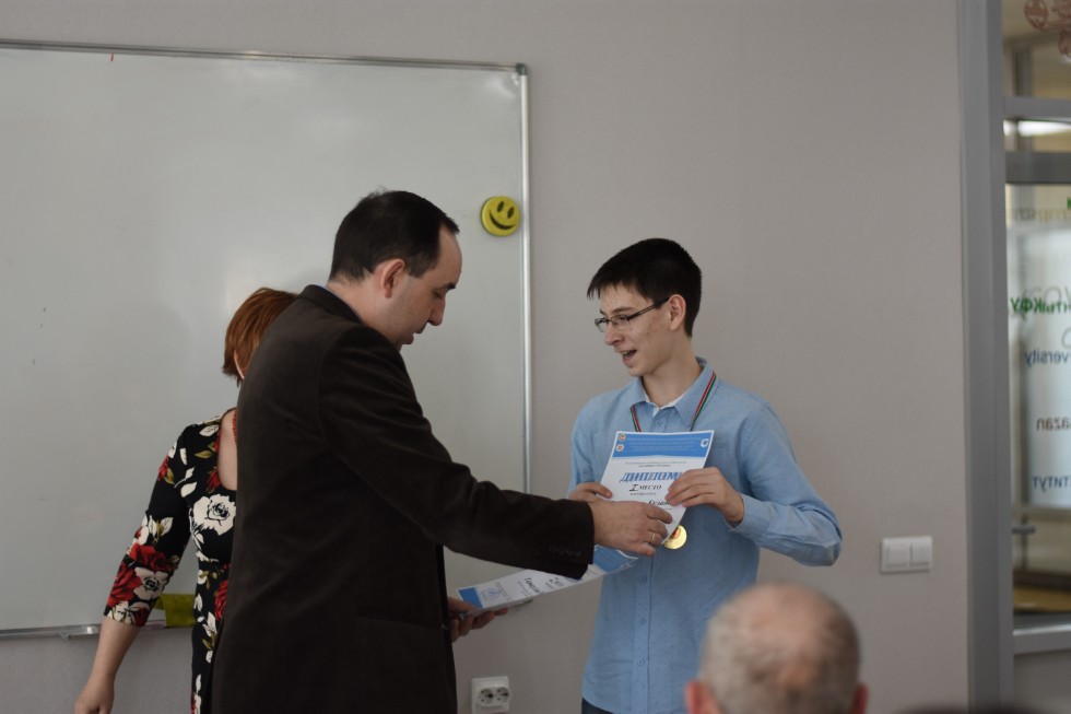 ����� ��������� ���� ������������� 