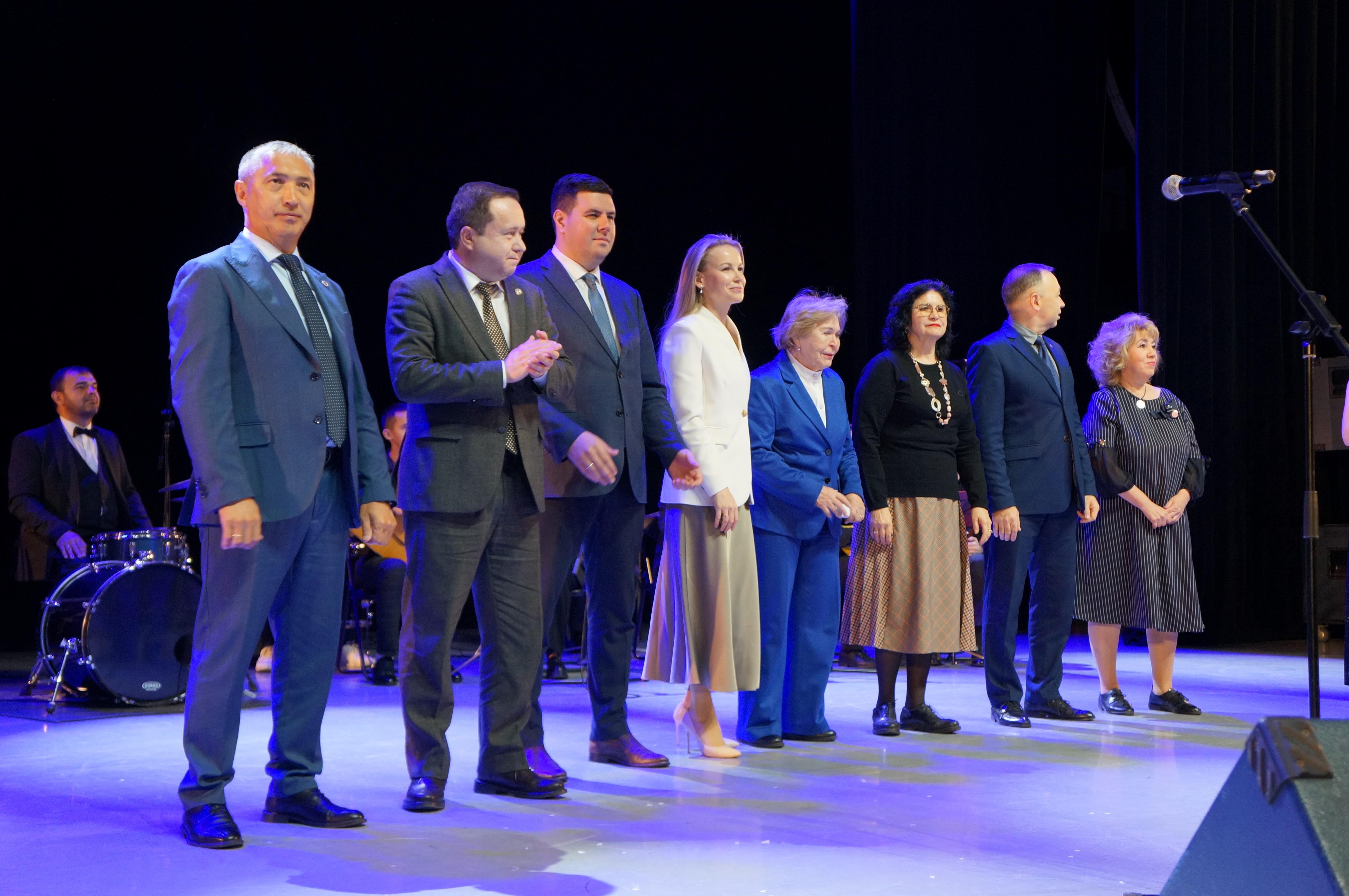 ���������� �����������, ��������� � ������� ������ � ��� ���� '����������� ��������' ,����������� �������� �������� ���