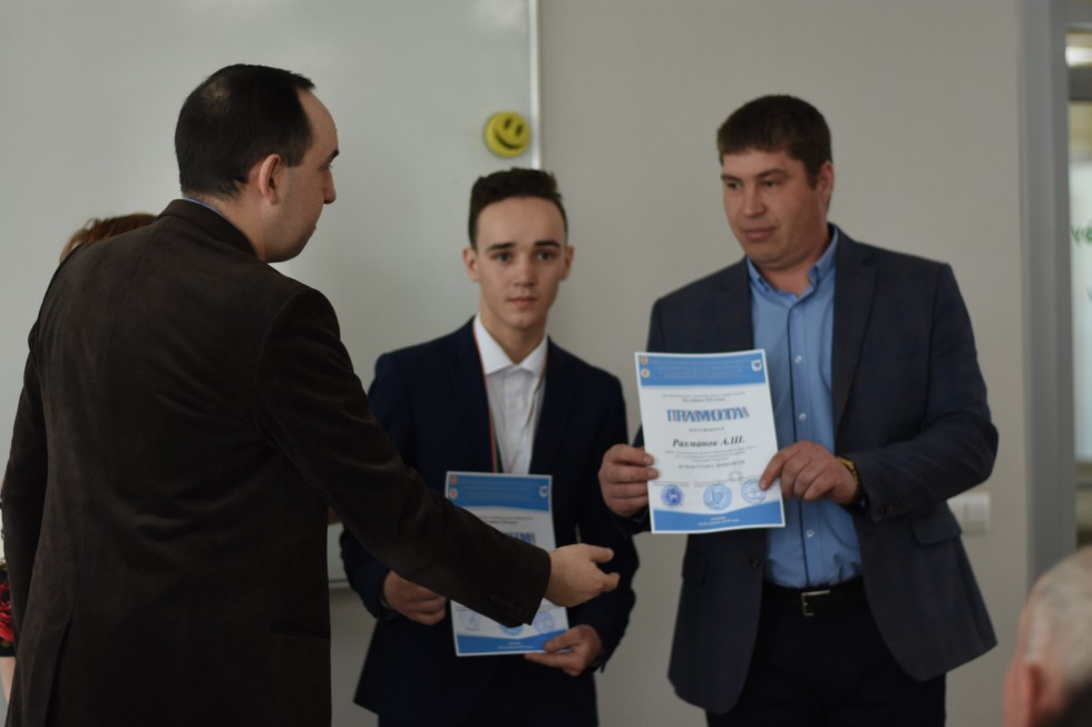 ����� ��������� ���� ������������� 