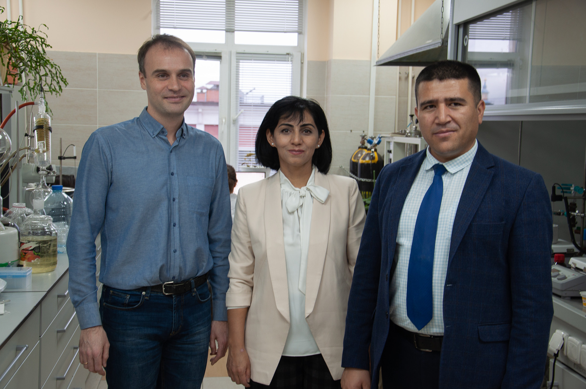 10 ноября Химический институт посетила делегация из Республики Узбекистан ,Химический институт им. А. М. Бутлерова, Республика Узбекистан, международное сотрудничество