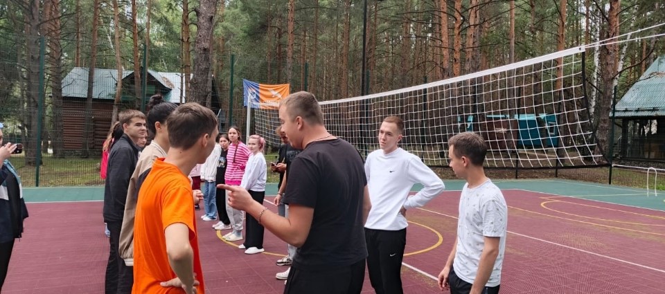 Лето в 'Буревестнике': состоялось открытие молодежной профильной смены 'Лидер' Лето в 'Буревестнике': состоялось открытие молодежной профильной смены 'Лидер'