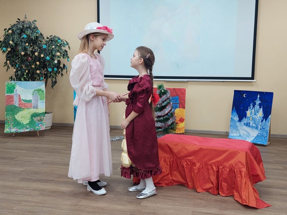 Юбилейная премьера детского театра 'Радуга' прошла успешно