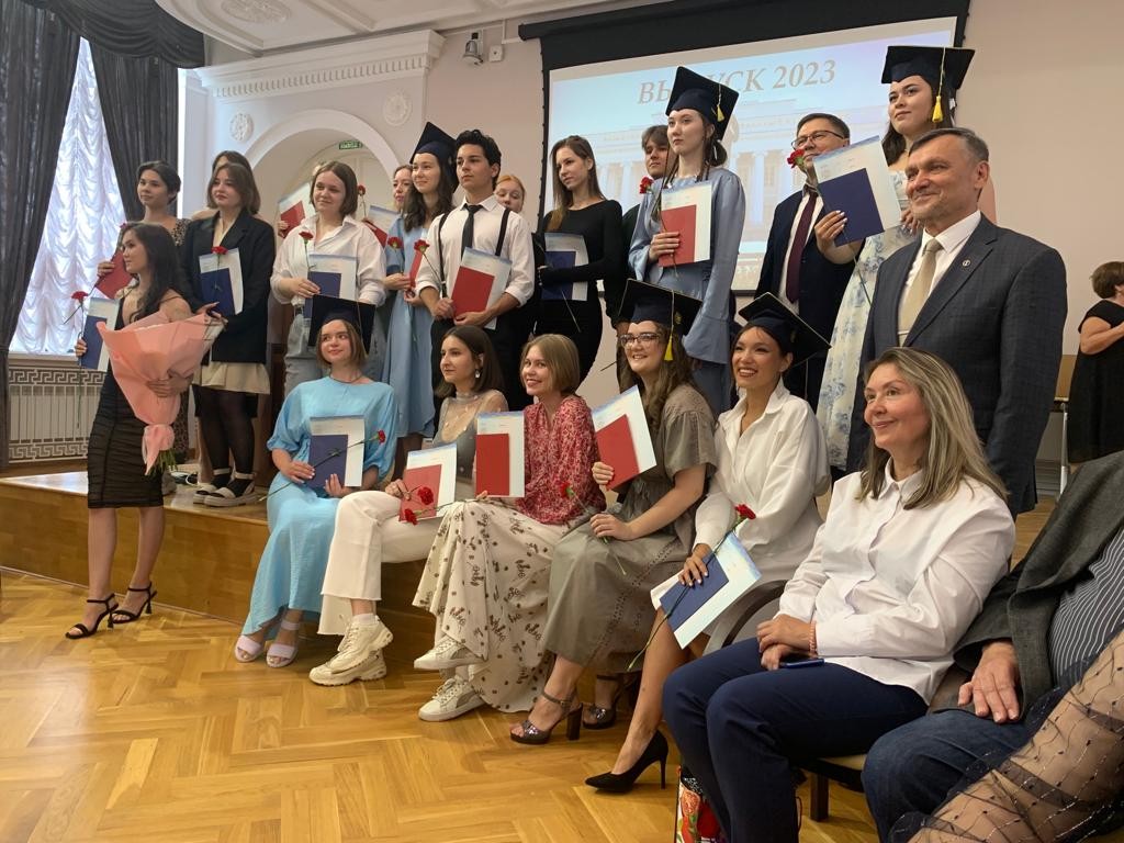 Выпускники бакалавриата кафедры биохимии, биотехнологии и фармакологии получили дипломы Выпускники бакалавриата кафедры биохимии, биотехнологии и фармакологии получили дипломы