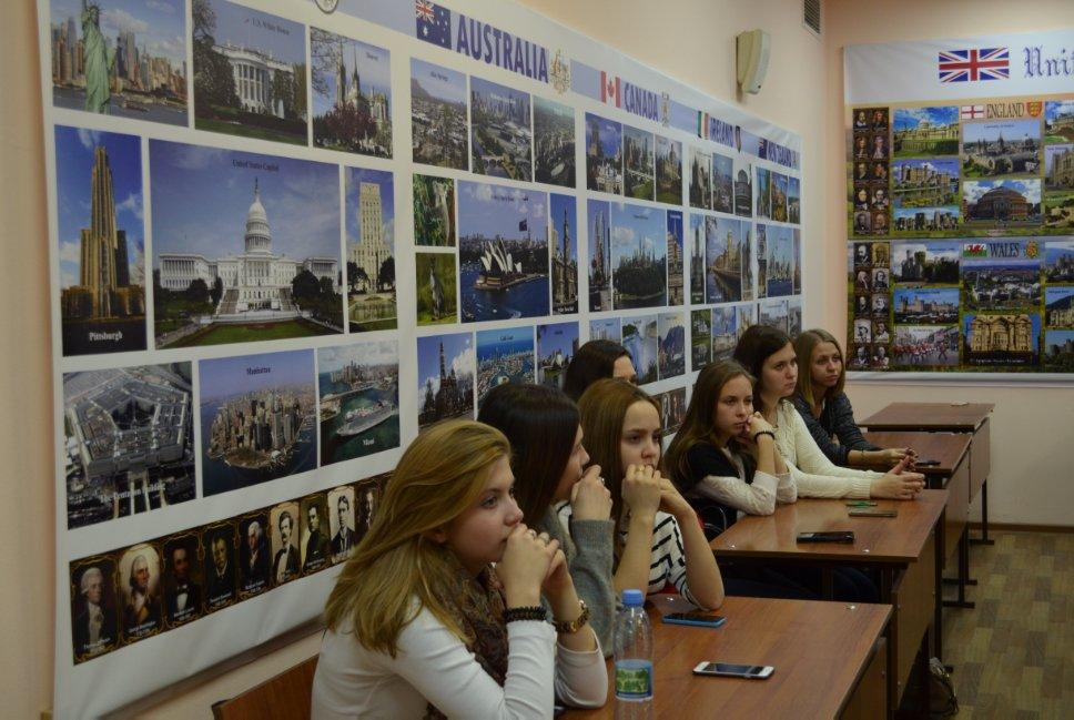 Абитуриенты просят встреч Абитуриенты просят встреч