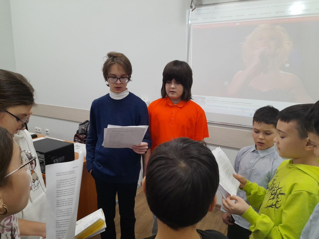 Юные актеры детского театра КФУ 'Радуга' репетируют спектакль 'Маленький принц' Юные актеры детского театра КФУ 'Радуга' репетируют спектакль 'Маленький принц'