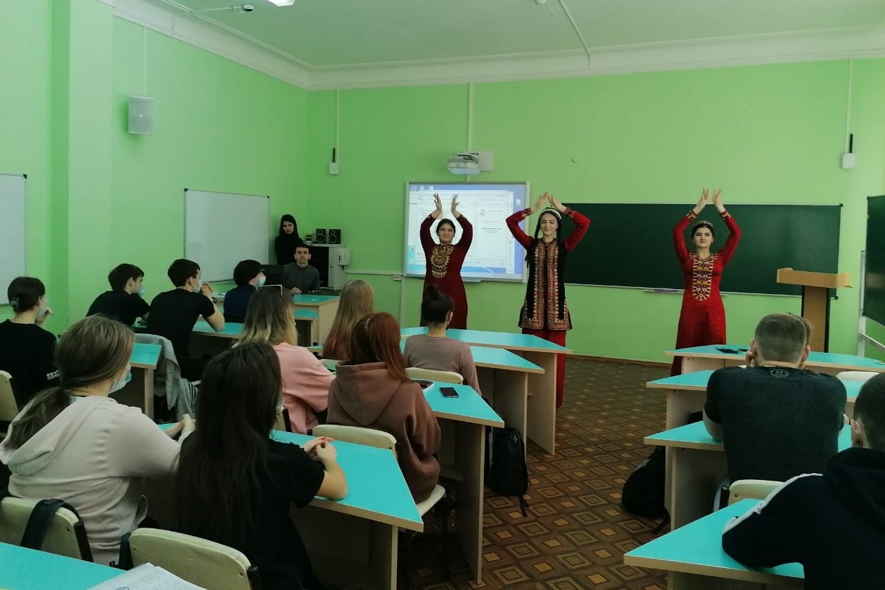 Кураторский час 'Праздник Навруз' Кураторский час 'Праздник Навруз'