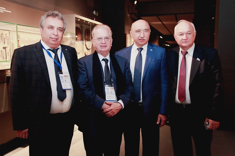 ����� ������