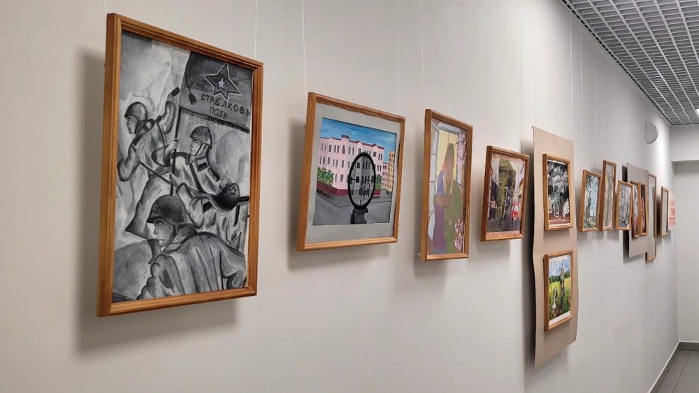 Выставка творческих работ студентов '?посвящается Героям Отечества' Выставка творческих работ студентов '?посвящается Героям Отечества'