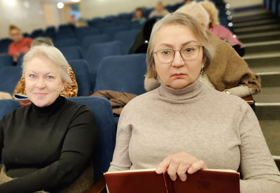 Студенты серебряного возраста продолжают знакомство с историей Казани Студенты серебряного возраста продолжают знакомство с историей Казани