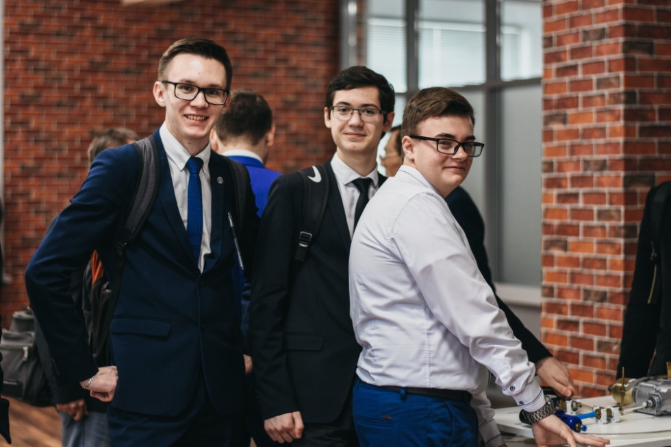 ����� ��������� ���� ������������� 