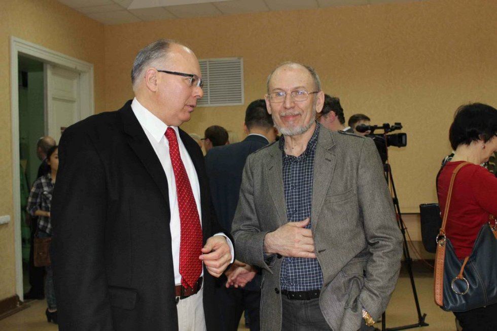 Сегодня в Елабужском институте КФУ состоялась презентация выставки работ участников всероссийского этно-арт-симпозиума 'Песнь о Шурале',посвященной 130 - летию со дня рождения татарского поэта Габдуллы Тукая Сегодня в Елабужском институте КФУ состоялась презентация выставки работ участников всероссийского этно-арт-симпозиума 'Песнь о Шурале',посвященной 130 - летию со дня рождения татарского поэта Габдуллы Тукая