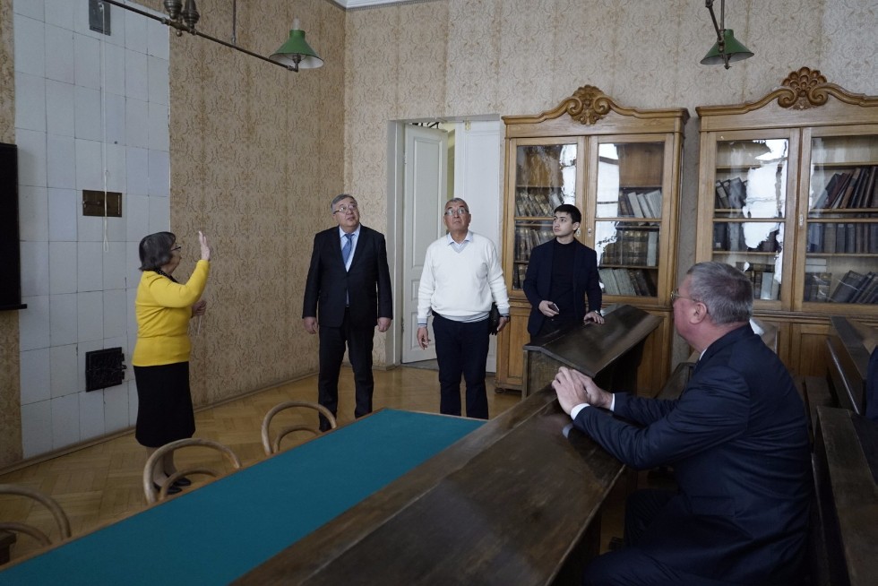 Memorandum of Understanding Signed by Kazan University and Governorate of Tashkent Region of Uzbekistan