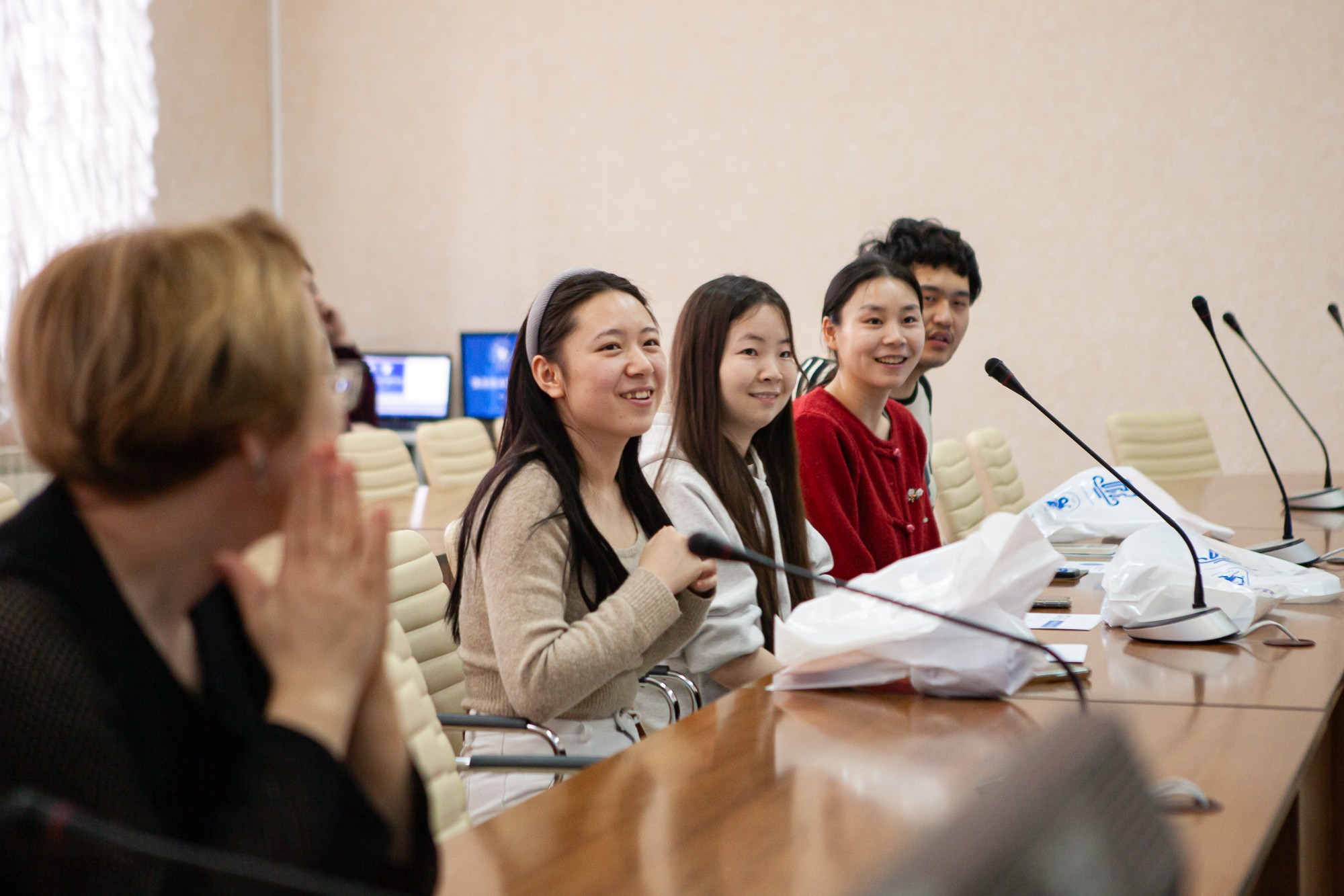 В Елабужском институте КФУ состоялась торжественная церемония вручения свидетельств об окончании стажировки студентам Северо-Западного педагогического университета (КНР). В Елабужском институте КФУ состоялась торжественная церемония вручения свидетельств об окончании стажировки студентам Северо-Западного педагогического университета (КНР).