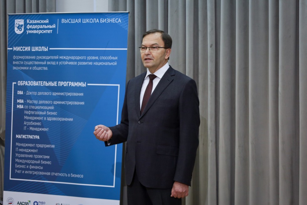 �eremony of delivering diplomas to graduates of master's programs