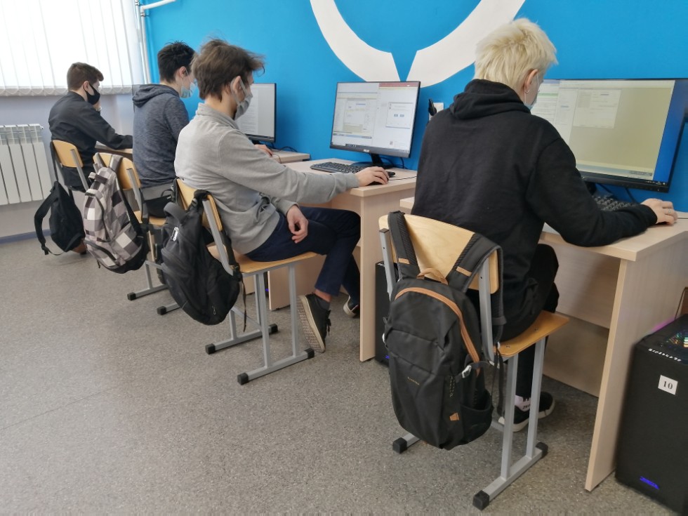 Онлайн-конкурс разработки мобильного приложения на платформе 1С Онлайн-конкурс разработки мобильного приложения на платформе 1С