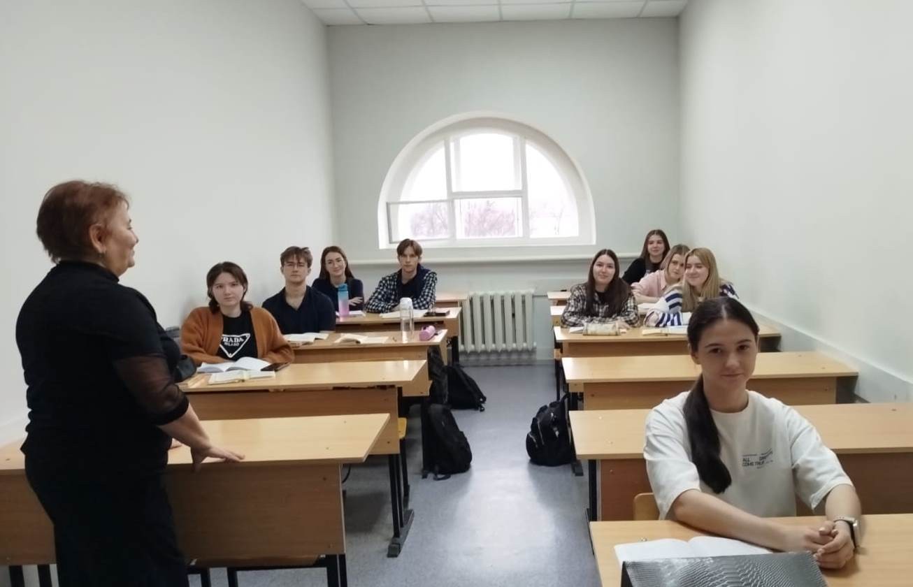 Факультету иностранных языков Елабужского института КФУ исполнилось 60 лет Факультету иностранных языков Елабужского института КФУ исполнилось 60 лет