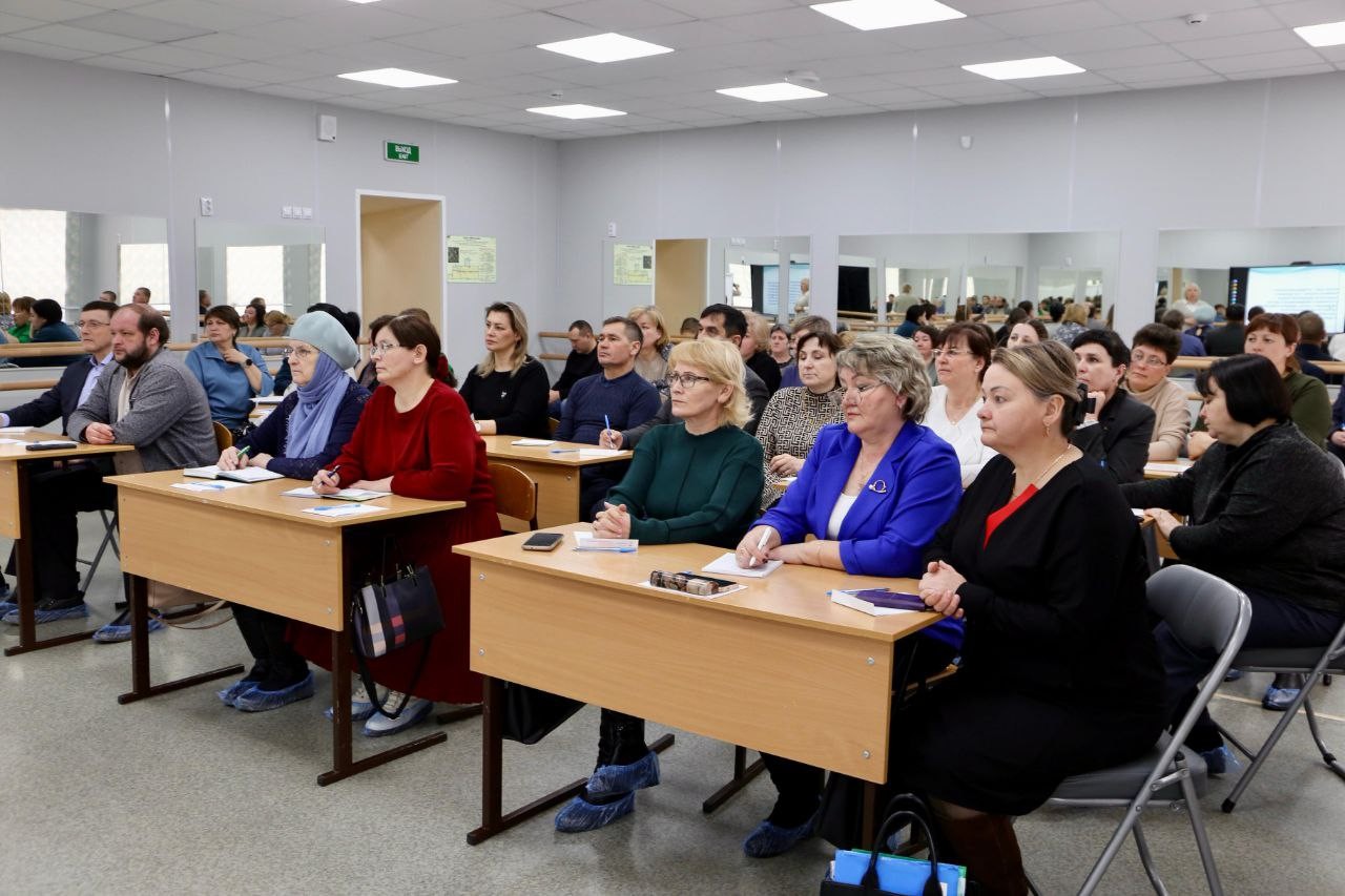 ВШГМУ провела выездную образовательную программу для администрации Алексеевского муниципального района Республики Татарстан ВШГМУ провела выездную образовательную программу для администрации Алексеевского муниципального района Республики Татарстан