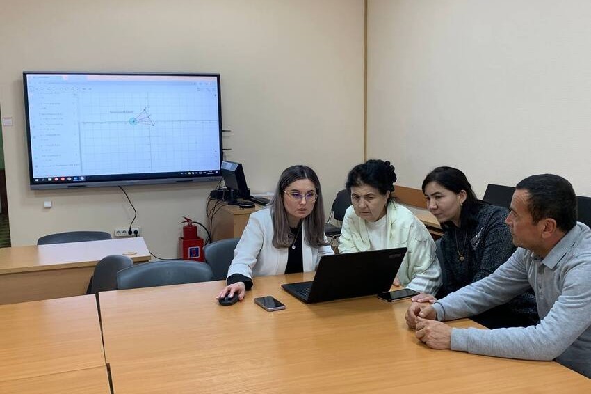 На кафедре математики и прикладной информатики Елабужского института продолжается сотрудничество с ФерГУ На кафедре математики и прикладной информатики Елабужского института продолжается сотрудничество с ФерГУ