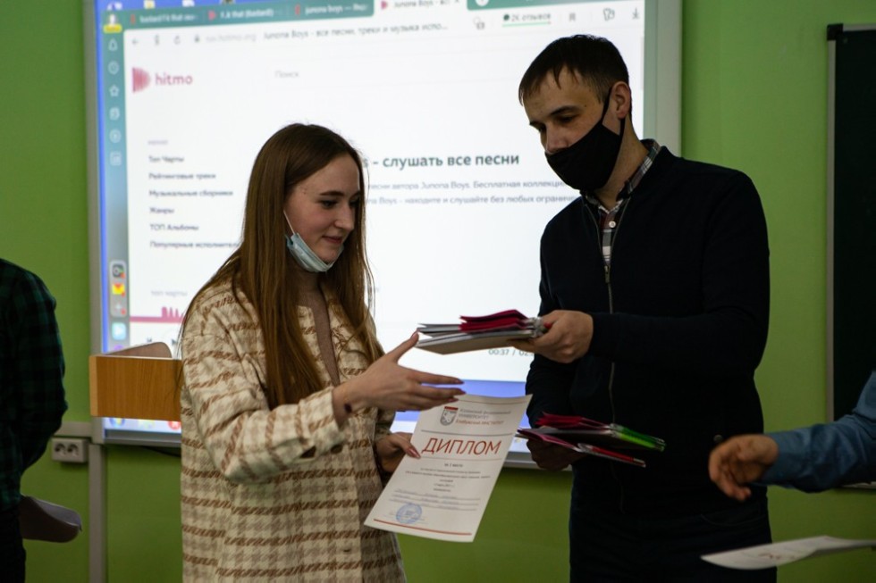 Стратегическая сессия для студентов СПО прошла в Елабужском институте КФУ Стратегическая сессия для студентов СПО прошла в Елабужском институте КФУ