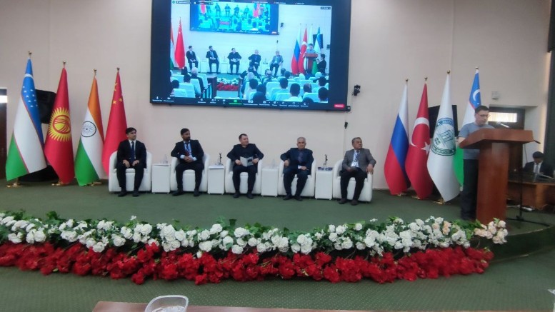 Визит профессора кафедры социальной философии, д. филос. н., Г.В. Мелихова в вузы Республики Узбекистан Визит профессора кафедры социальной философии, д. филос. н., Г.В. Мелихова в вузы Республики Узбекистан