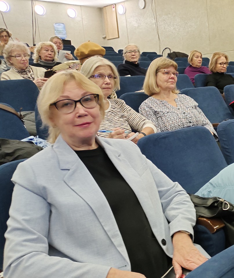 Студенты Университета третьего возраста погрузились в историю искусства древней Греции Студенты Университета третьего возраста погрузились в историю искусства древней Греции