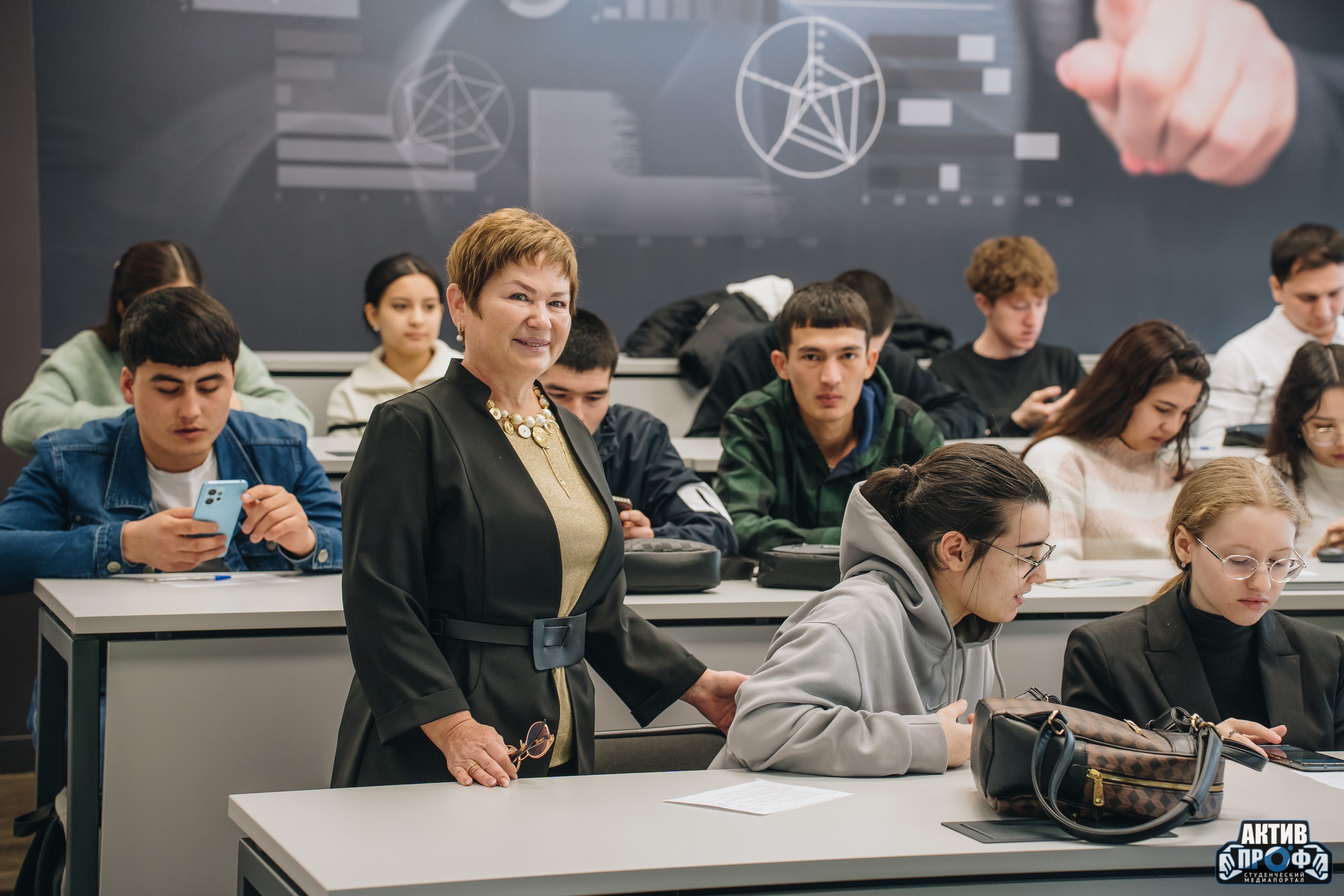 Гостевая лекция для будущих экономистов! Гостевая лекция для будущих экономистов!