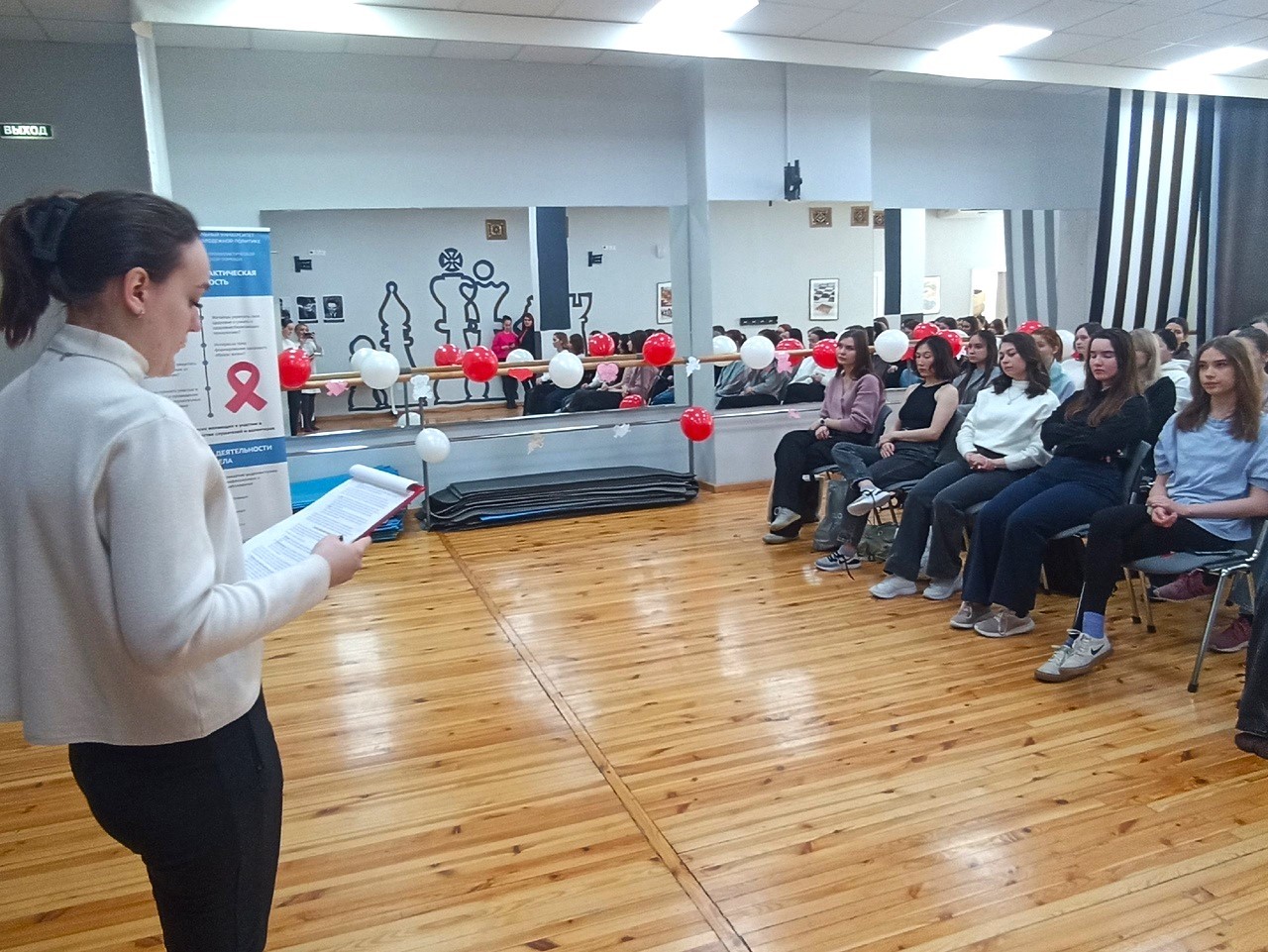 Обучающиеся КФУ приняли участие в интерактивной встрече на тему 'Семья и семейные ценности' Обучающиеся КФУ приняли участие в интерактивной встрече на тему 'Семья и семейные ценности'