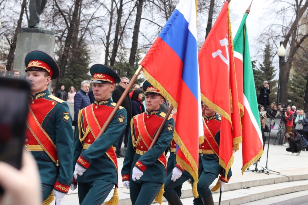Студенческий марш: от Кремля до глубин сердец Студенческий марш: от Кремля до глубин сердец