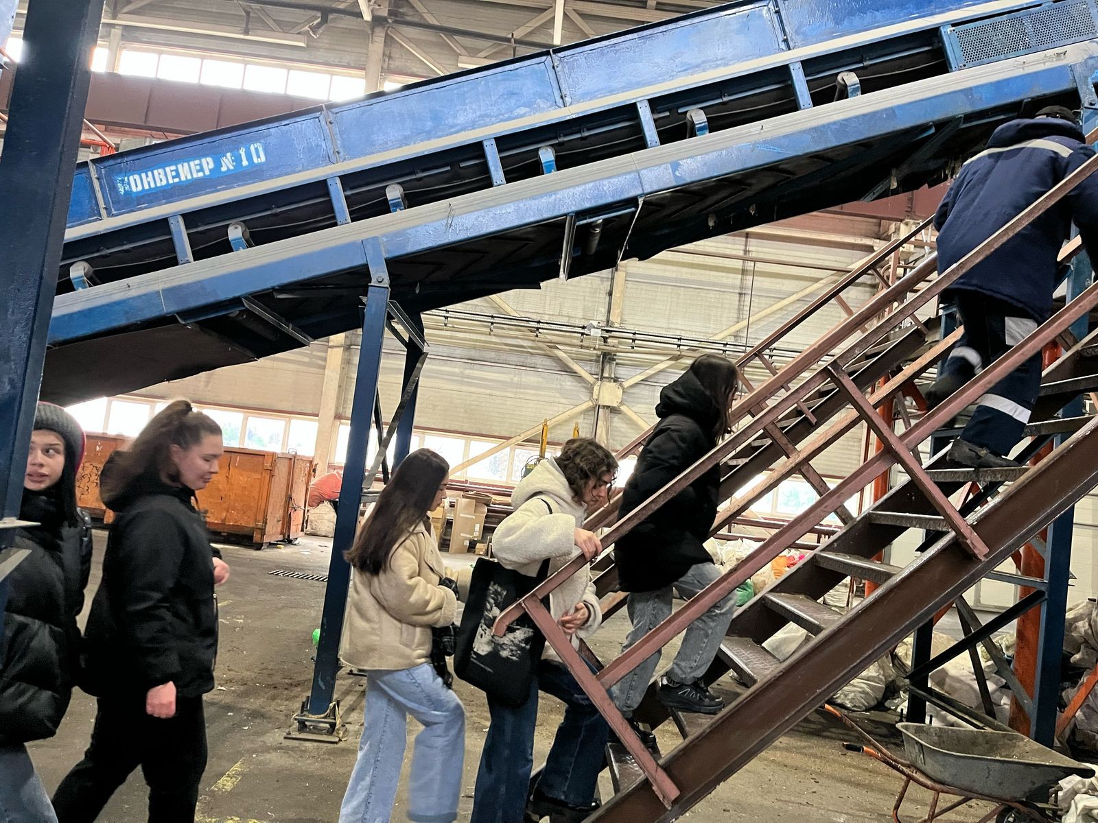 Возврат мусора в полезный оборот - спасение планеты Возврат мусора в полезный оборот - спасение планеты