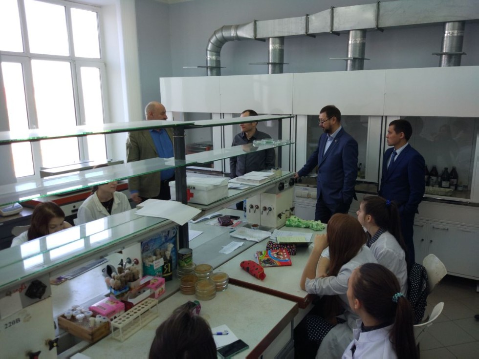 Делегация КФУ посетила ведущие компании нефтегазовой отрасли Республики Башкортостан Делегация КФУ посетила ведущие компании нефтегазовой отрасли Республики Башкортостан