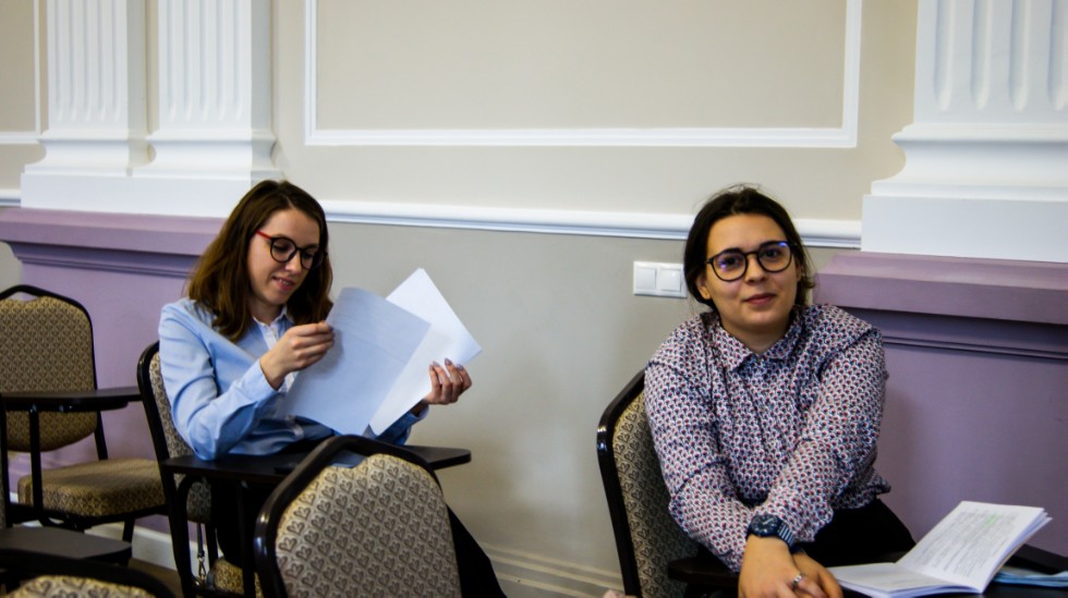 ���� � �����