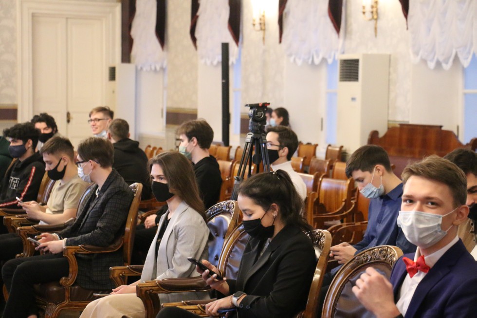 ���� ������ ������������ � ����