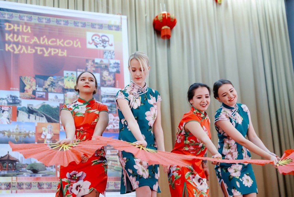 Предстаивтели Института Конфуция КФУ приняли участие в Днях китайской культуры Чувашского государственного педагогического университета им. И.Я. Яковлева Предстаивтели Института Конфуция КФУ приняли участие в Днях китайской культуры Чувашского государственного педагогического университета им. И.Я. Яковлева