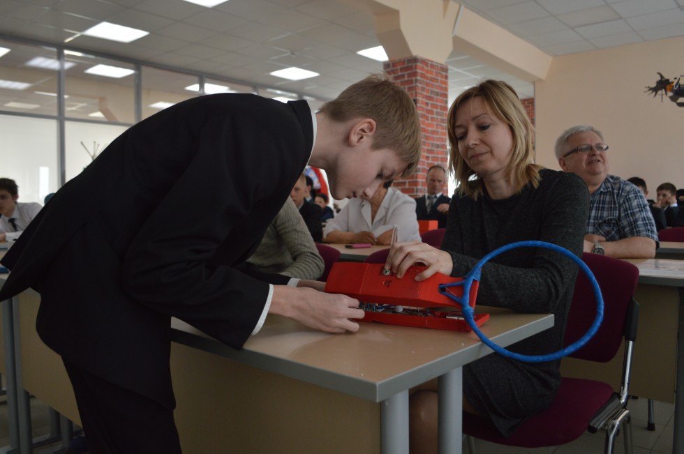 ����� ��������� ���� ������������� 