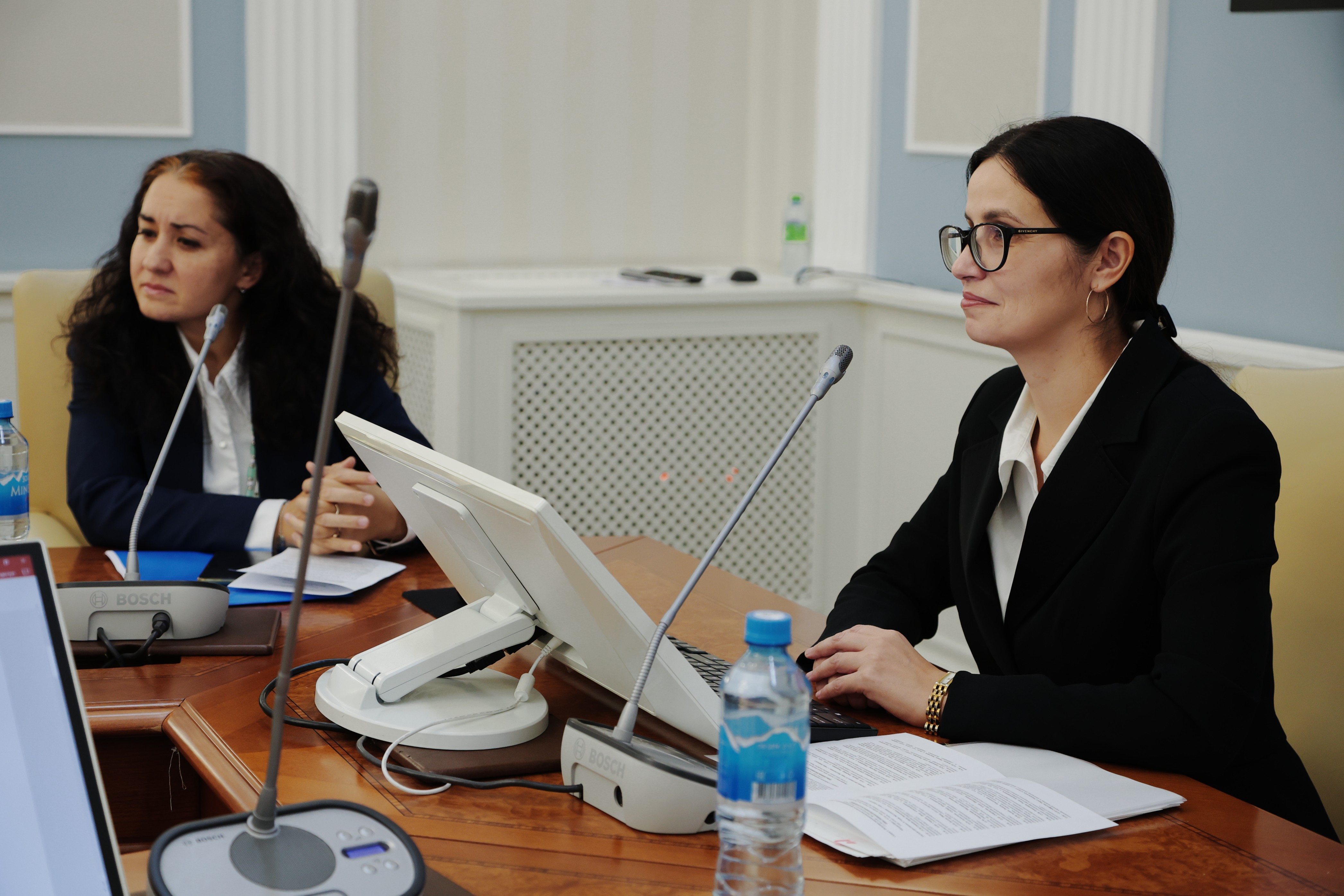 ����� ,�����