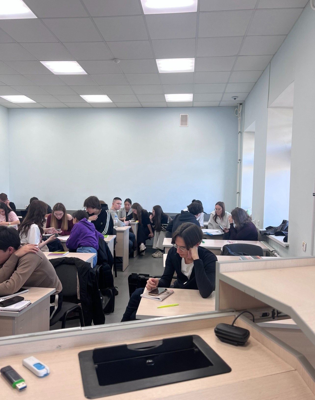 Адаптационные и коммуникативные тренинги Адаптационные и коммуникативные тренинги