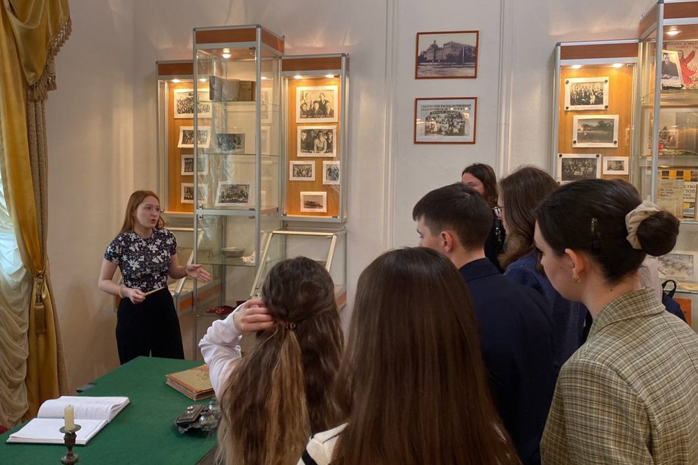 Интересный формат обмена опытом работы студенческих научных кружков Интересный формат обмена опытом работы студенческих научных кружков