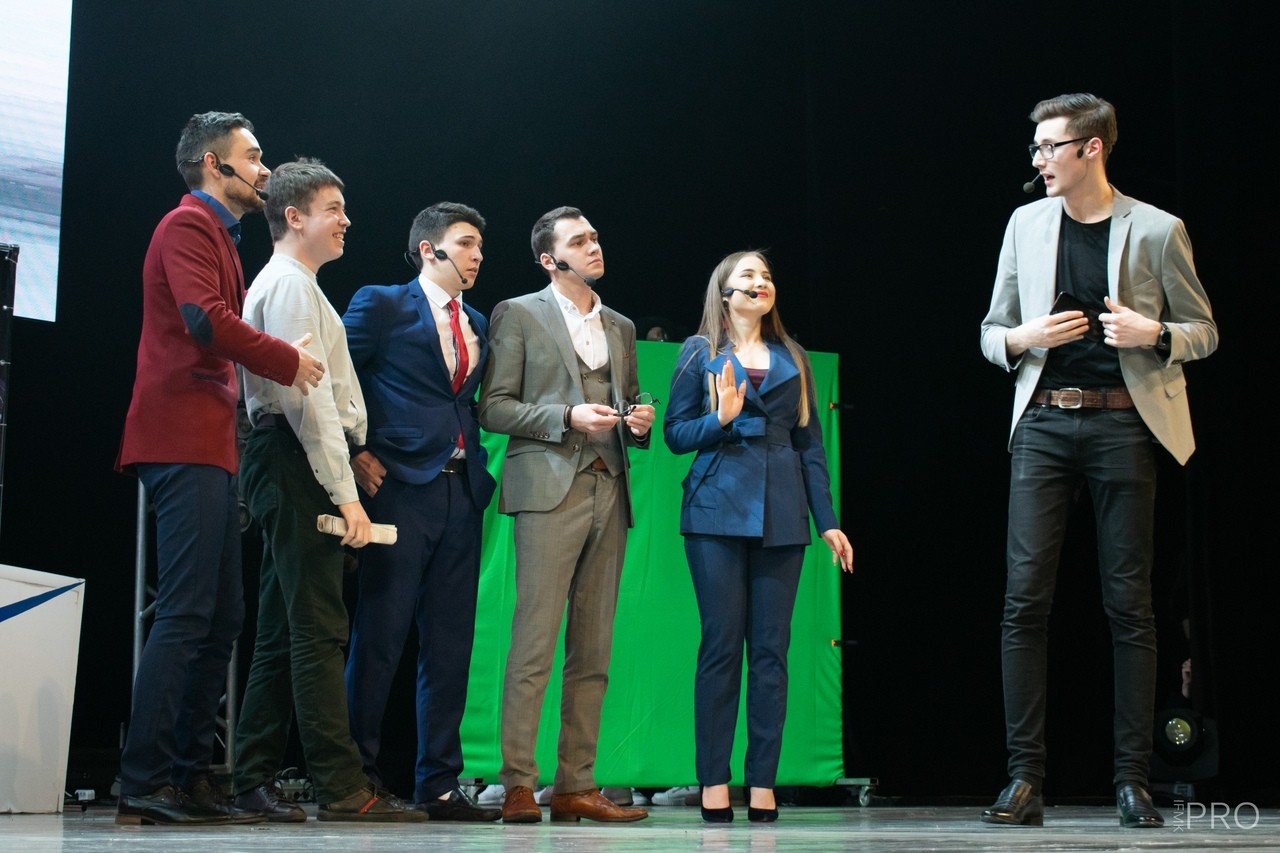 ����������