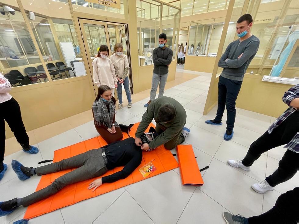 ����������