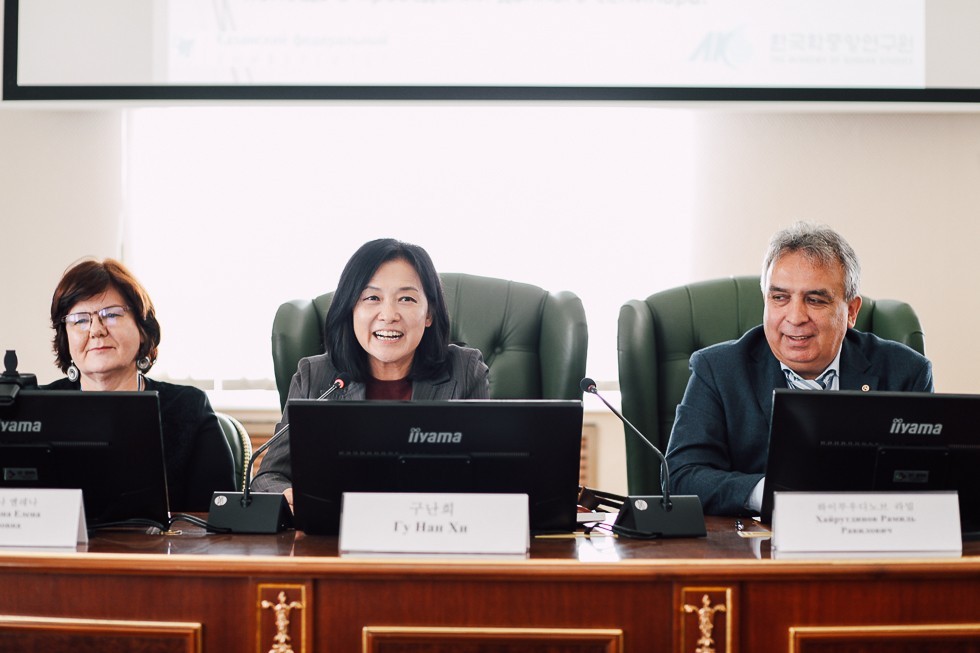 В ИМО торжественно открыли X Семинар по корееведению(фоторепортаж) В ИМО торжественно открыли X Семинар по корееведению(фоторепортаж)