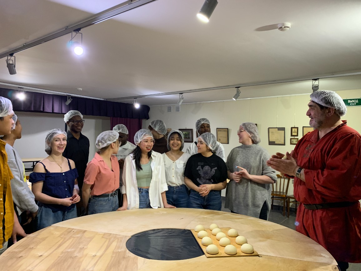 '��� ������������'