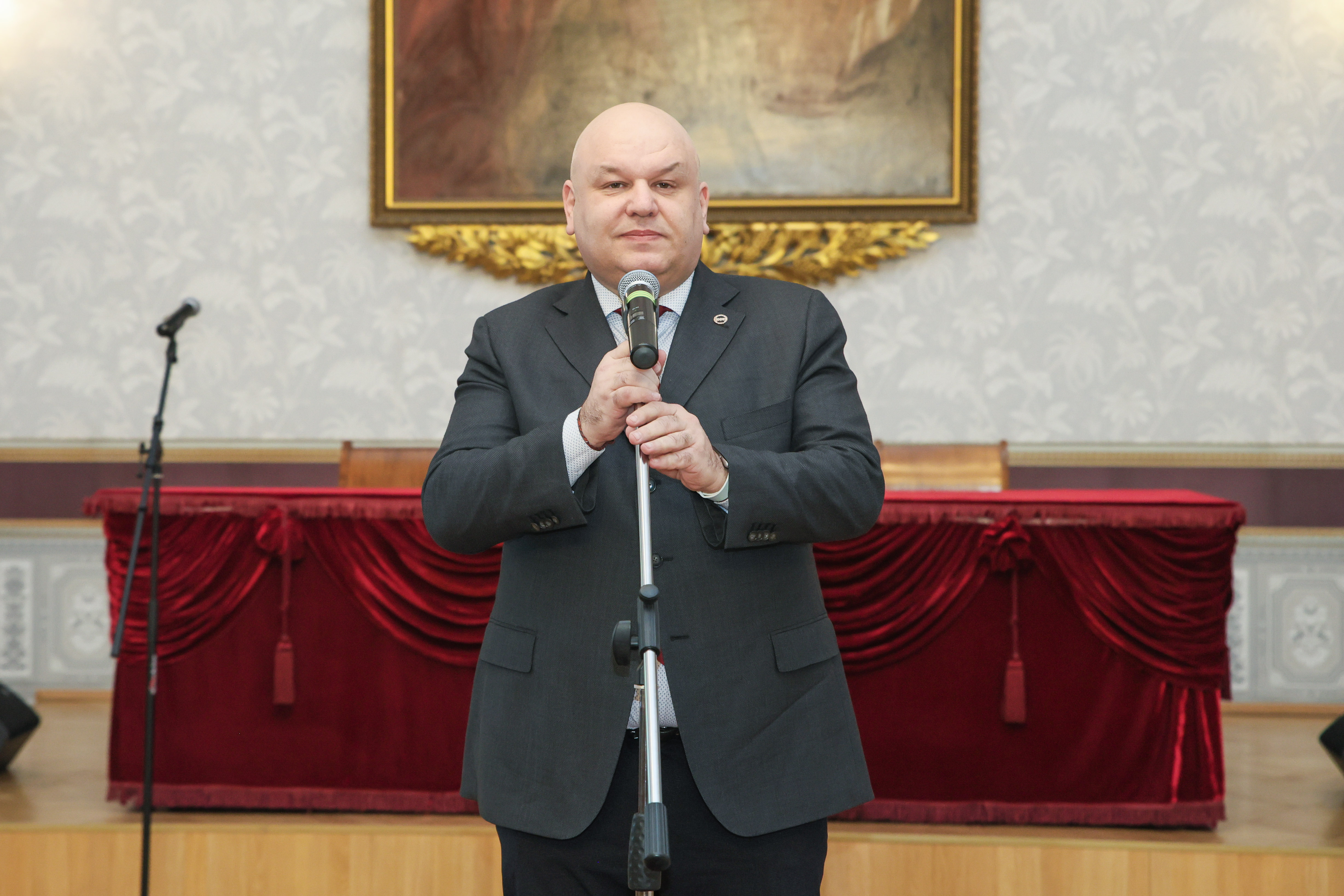 Ректор КФУ Ленар Сафин: 'Женщины приносят в этот мир гармонию, нежность, красоту и самое сильное, чистое, бескорыстное чувство ? безусловную материнскую любовь' Ректор КФУ Ленар Сафин: 'Женщины приносят в этот мир гармонию, нежность, красоту и самое сильное, чистое, бескорыстное чувство ? безусловную материнскую любовь'